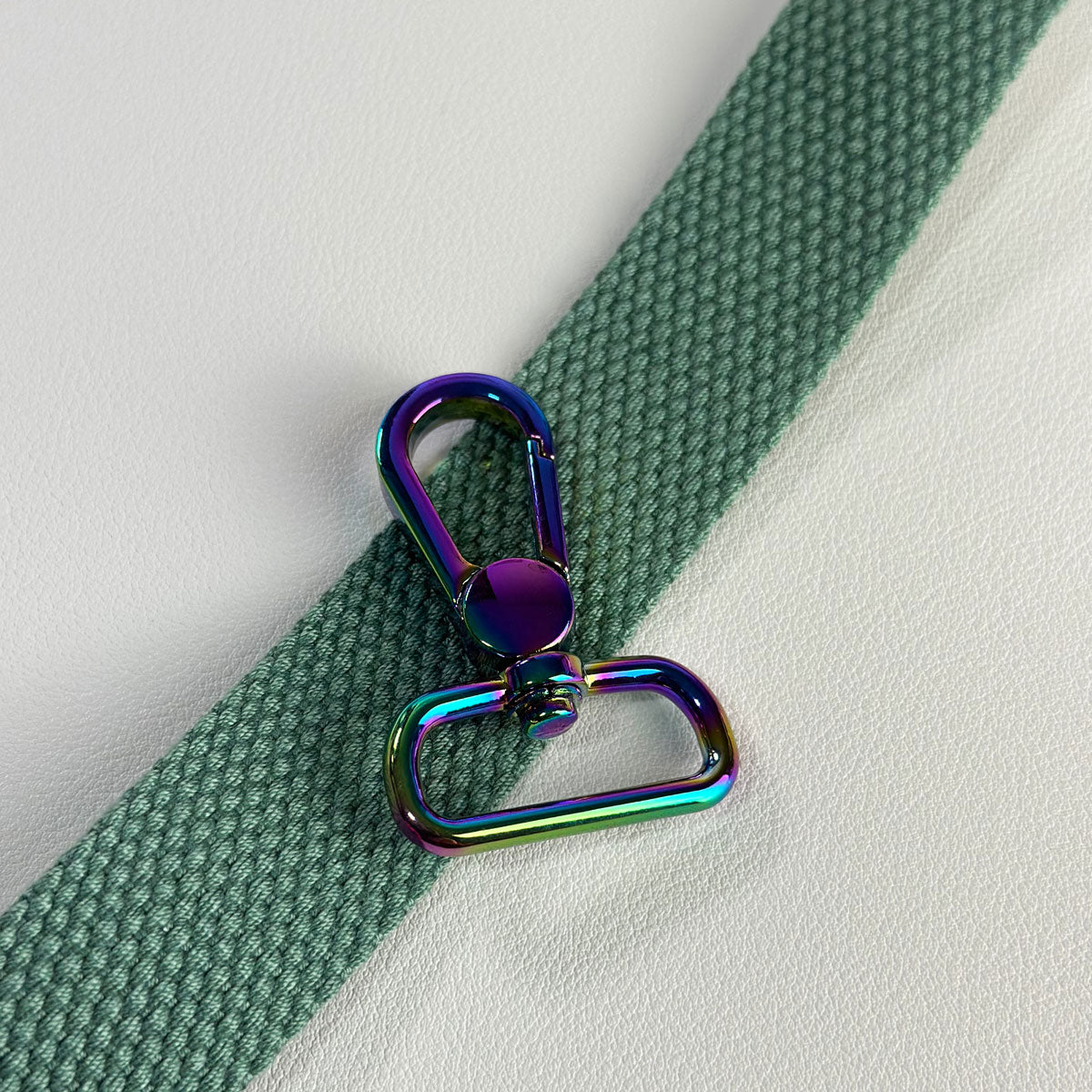 Premium Karabiner 25 mm