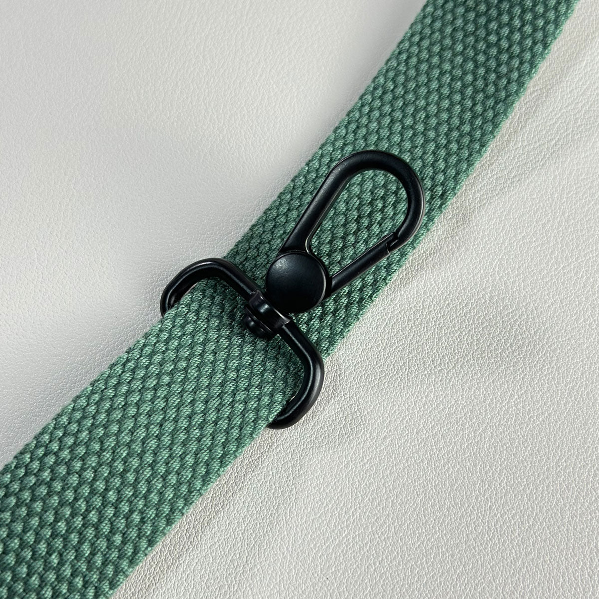 Premium Karabiner 25 mm