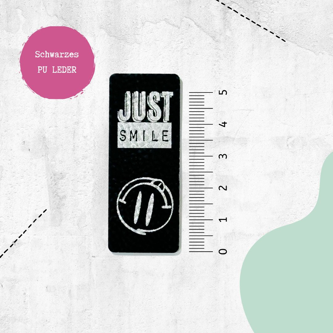 Klapp-Kunstlederlabel Just Smile - Graphic Jam