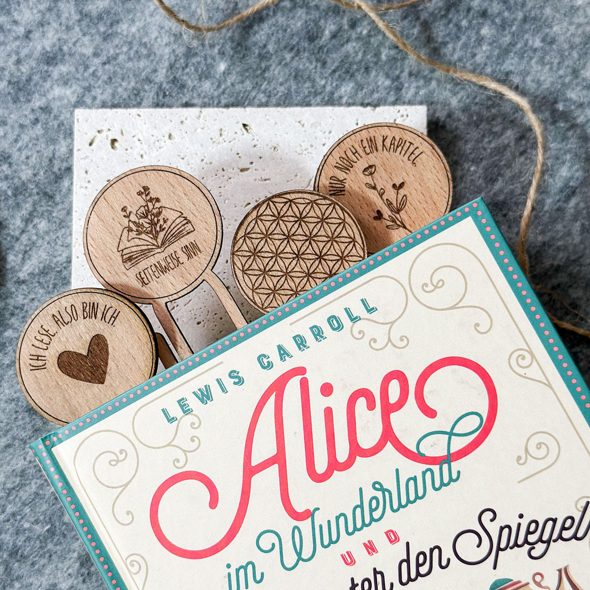 handgemachtes Lesezeichen mit Gravur