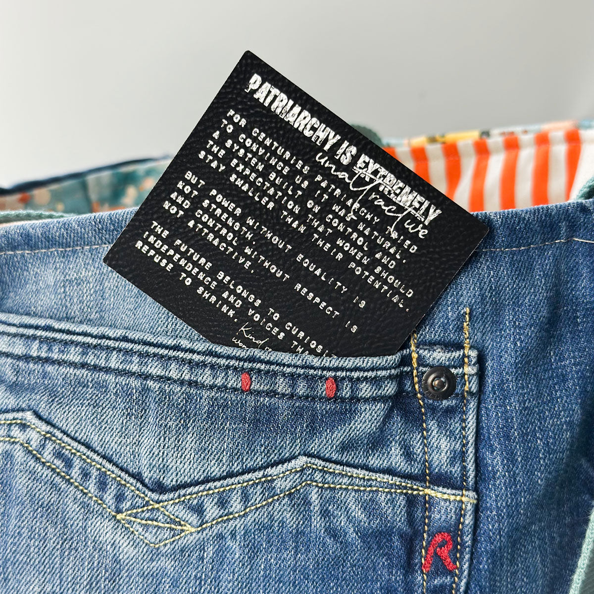 Kunstlederlabel "Patriarchy is unattractive" - XXL | Aufbügelbar