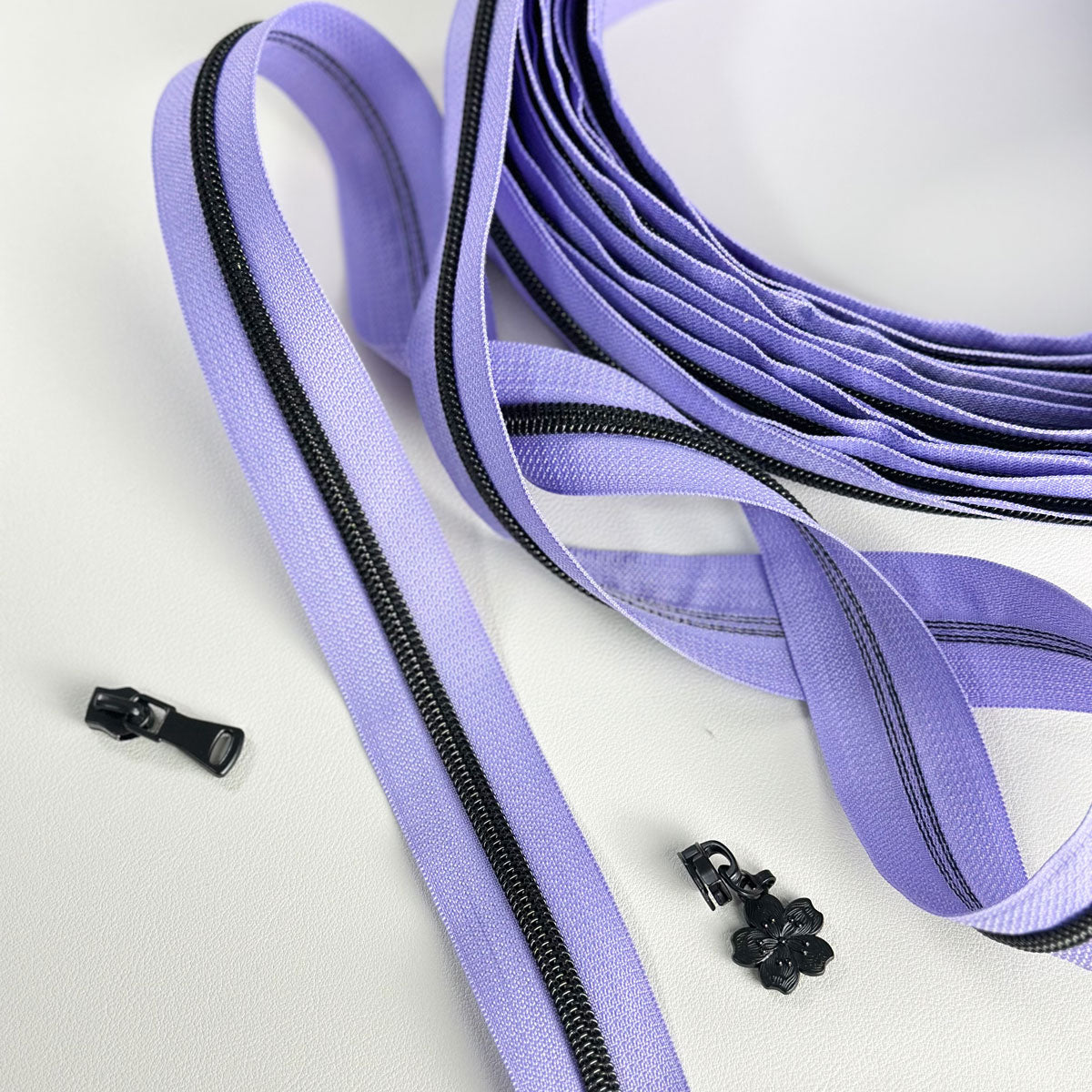 Reißverschluss Endlos Frosted Lilac-Schwarz