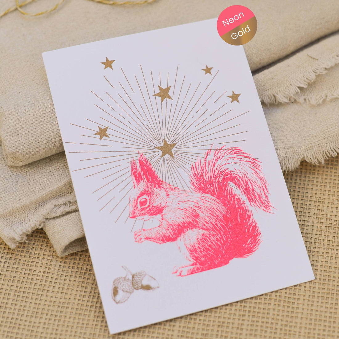 Eichhörnchen Postkarte Neon zu Weihnachten