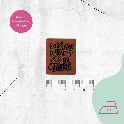 Kunstlederlabel "Easily Distracted" zum Aufbügeln