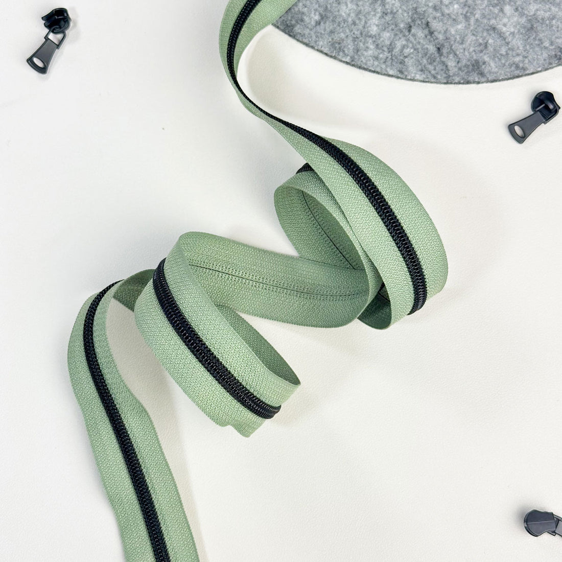 Reißverschluss Endlos Willow Green Schwarz