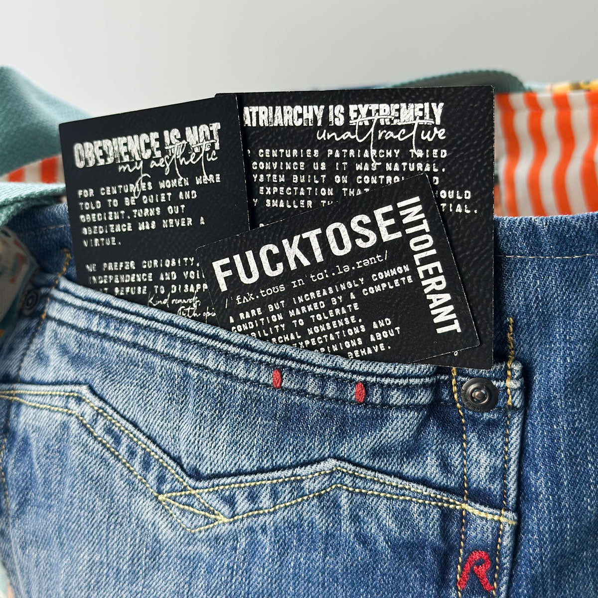 Kunstlederlabel "Obedience is not my aesthetic" - XXL | Aufbügelbar