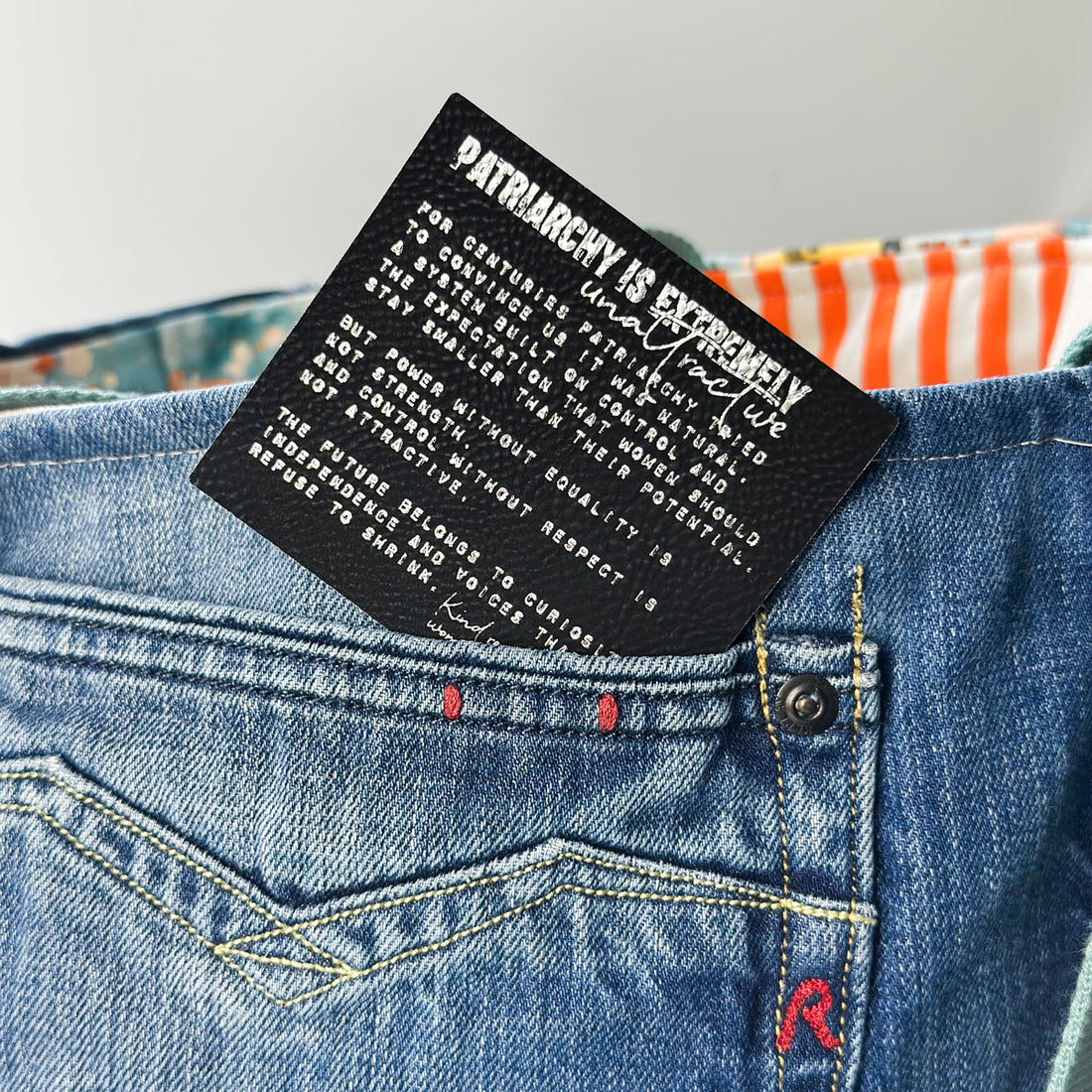 Kunstlederlabel "Patriarchy is unattractive" - XXL | Aufbügelbar